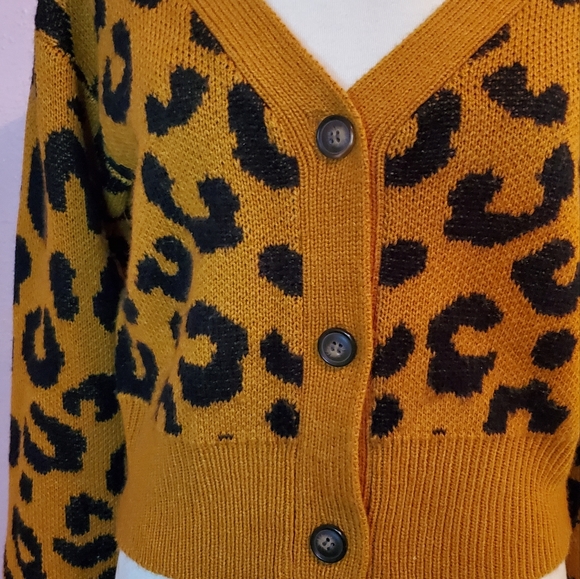 LUMIERE Orange Tan Leopard Print Button Up Sweater S - Picture 3 of 4